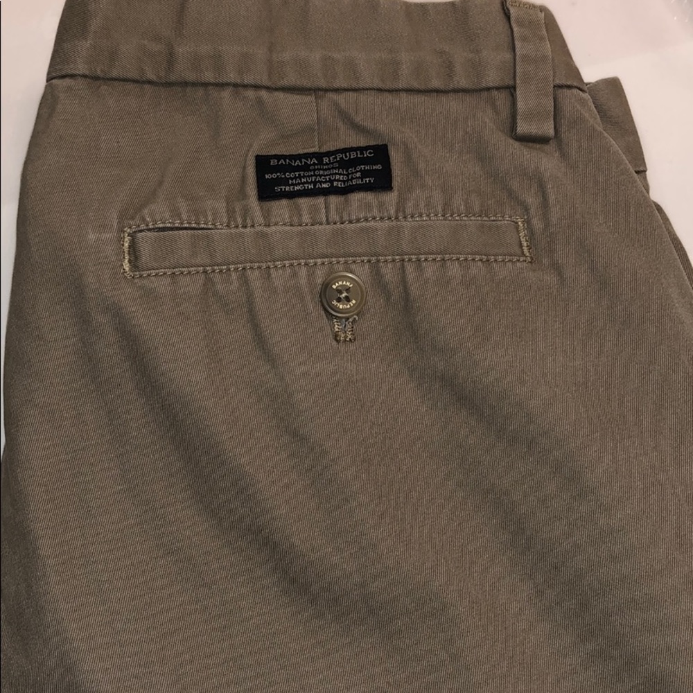 Banana Republic Emerson Chino pants